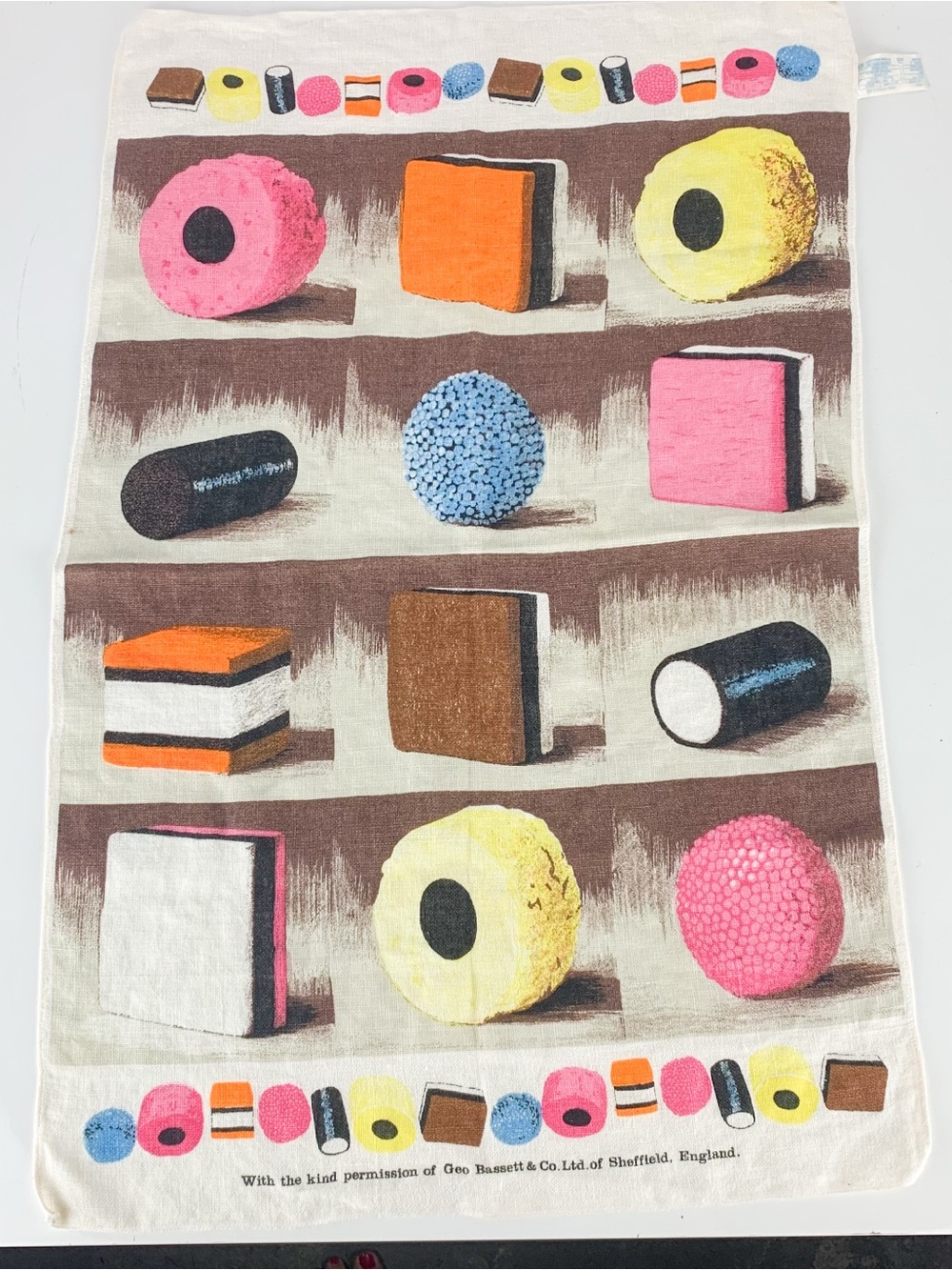 Rare Vintage Geo Bassett Old Fashioned Licorice Irish Linen Kitchen Tea Towel